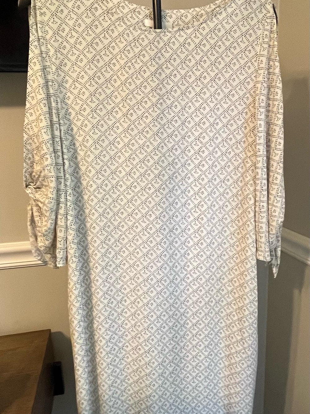 H&M Cream Printed Long-Sleeve Shift Dress